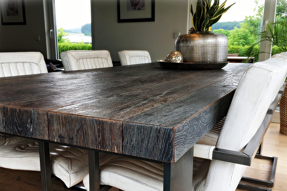 wood-design-referenzen-esstisch-im-industriedesign-tischkante-kopfende-nahaufnahme.jpg wood-design-referenzen-esstisch-im-industriedesign-tischkante-kopfende-nahaufnahme.jpg