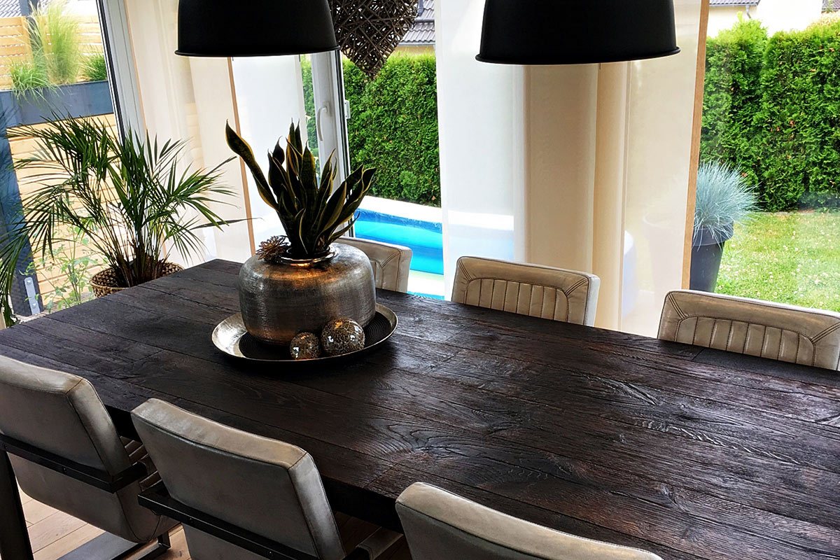 wood-design-referenzen-esstisch-im-industriedesign-von-oben.jpg