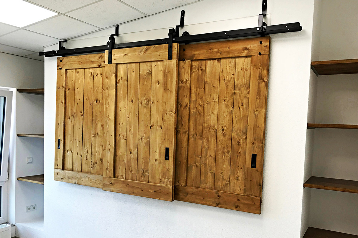 wood-design-referenzen-scheunentor-mal-anders-geschlossen.jpg