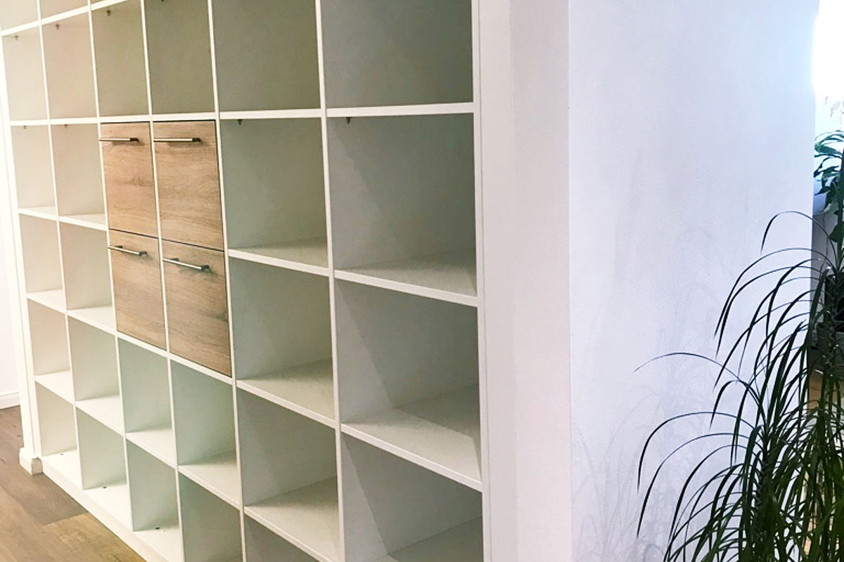 wood-design-referenzen-aktenschrank-raumteiler-mai-2019-seitlich